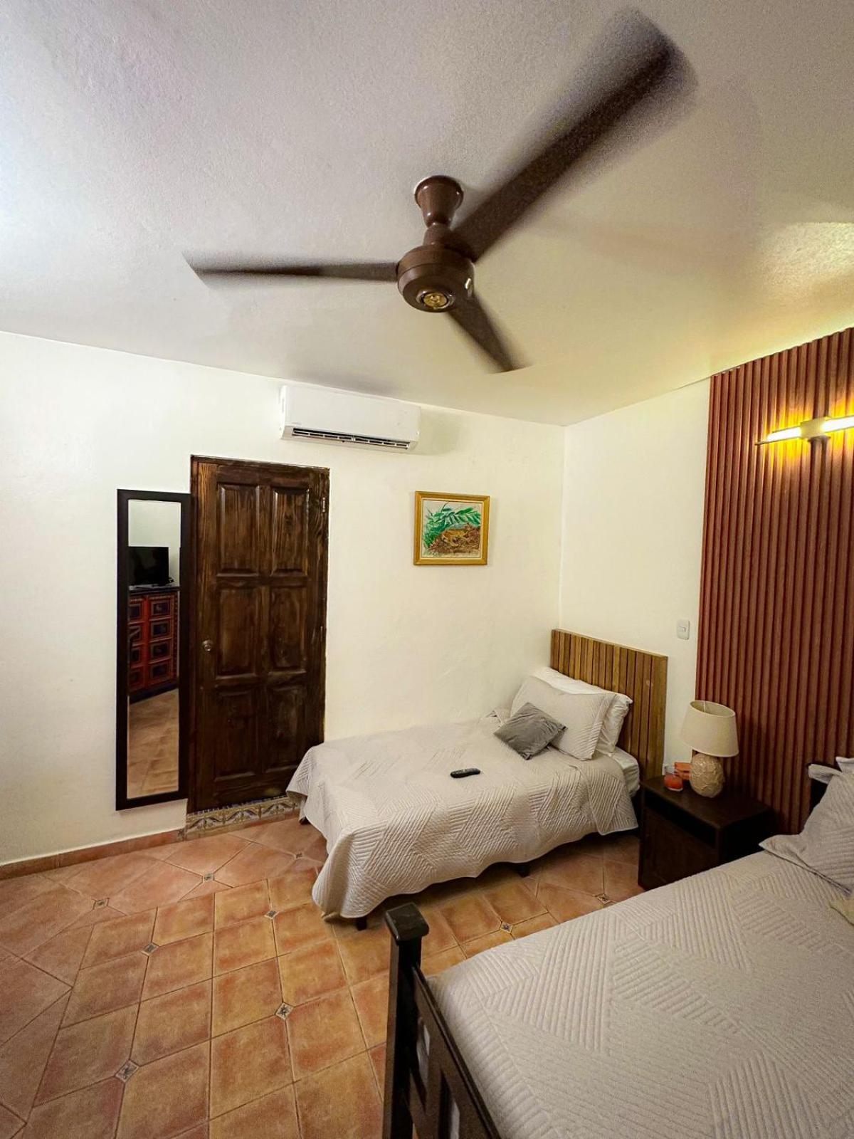 Historic Colonial Boutique Hotel Pool Jacuzzi Bar Restaurant By Aa Group Santo Domingo Exterior photo